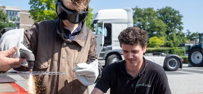 De Gelderlander artikel Techniekdag Foodvalley